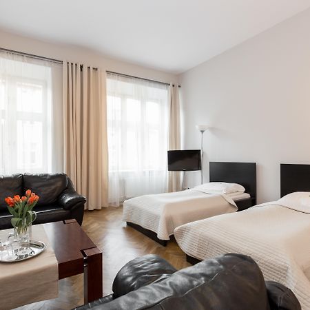 Hotel Floryan Old Town Краков Экстерьер фото