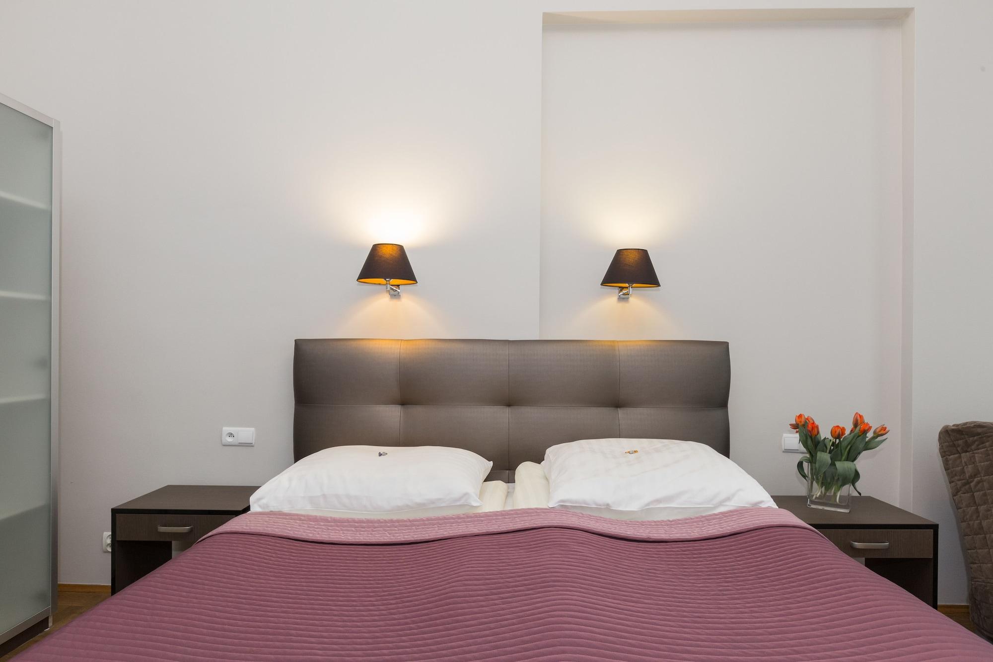 Hotel Floryan Old Town Краков Экстерьер фото