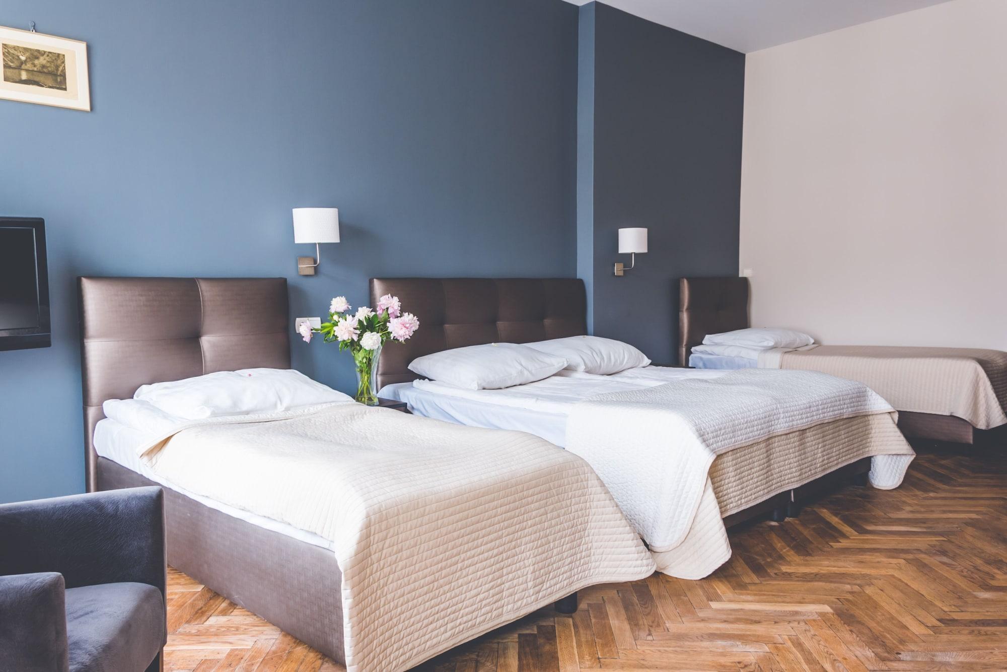 Hotel Floryan Old Town Краков Экстерьер фото