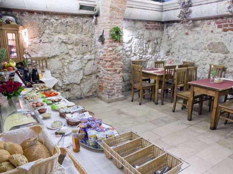 Hotel Floryan Old Town Краков Экстерьер фото