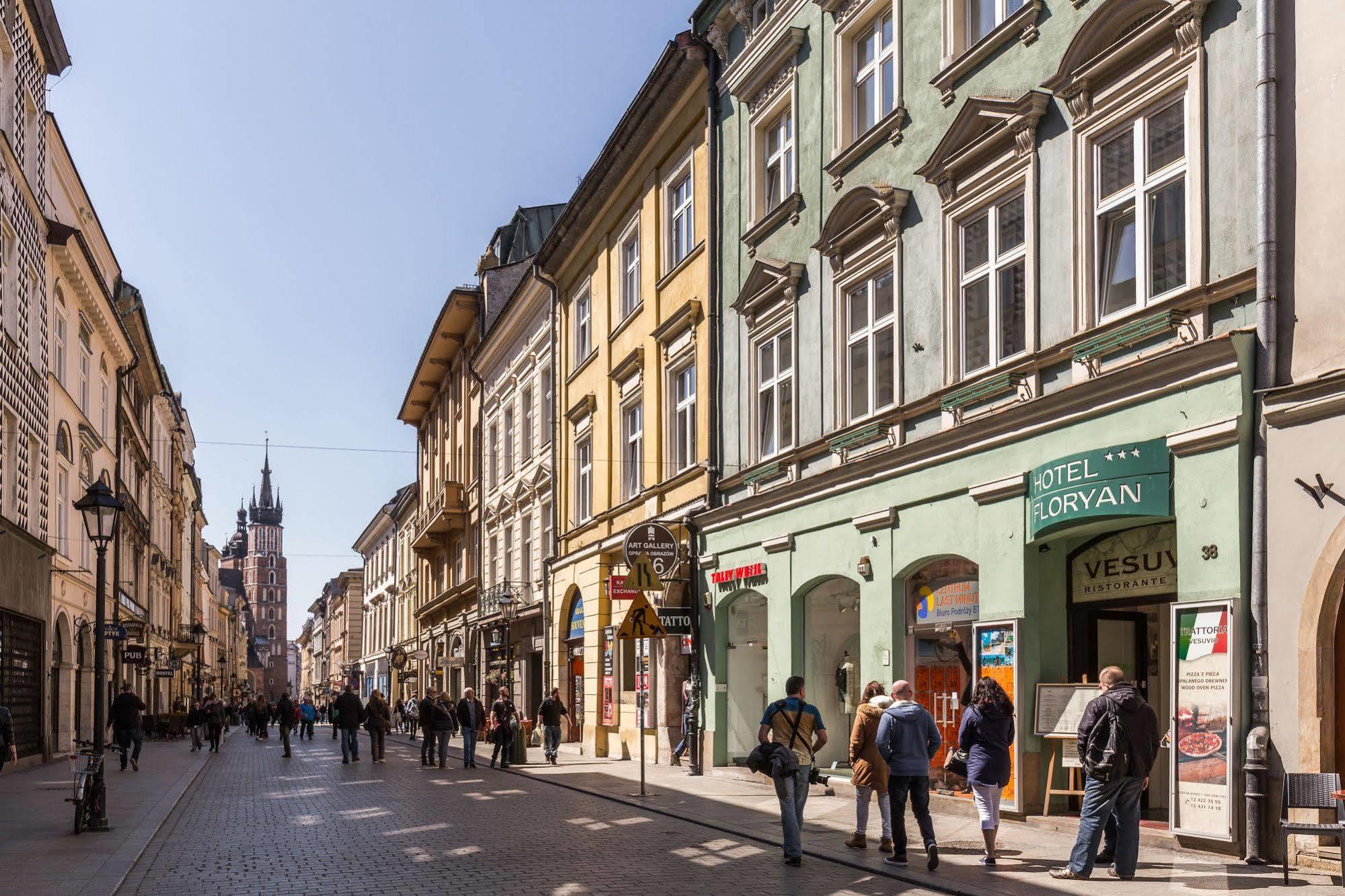 Hotel Floryan Old Town Краков Экстерьер фото